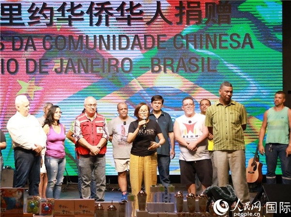 捐贈活動中方發(fā)起人之一的孫特英女士在捐贈活動中致辭。人民網(wǎng)記者 陳海琪攝