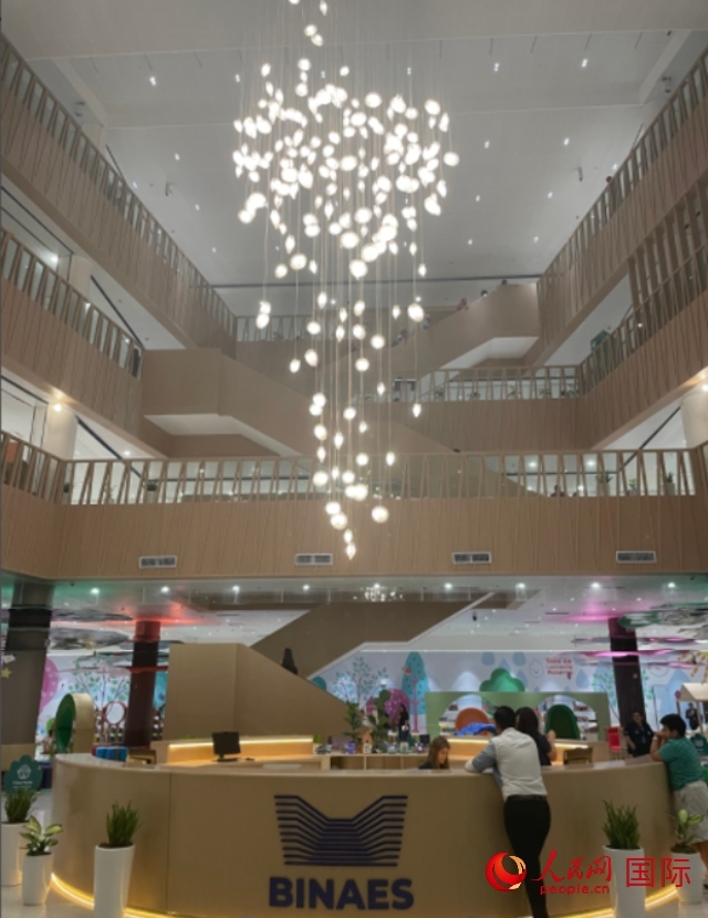 圖為中國援助薩爾瓦多國家圖書館內(nèi)景。 人民網(wǎng)記者 彭敏攝