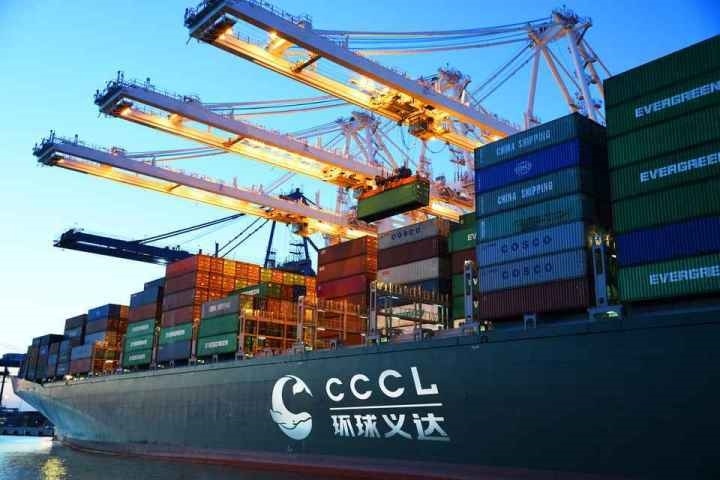 義烏商城集團打造的國際物流平臺“環(huán)球義達”，為外貿(mào)企業(yè)提供各類物流資源信息。義烏市委宣傳部供圖