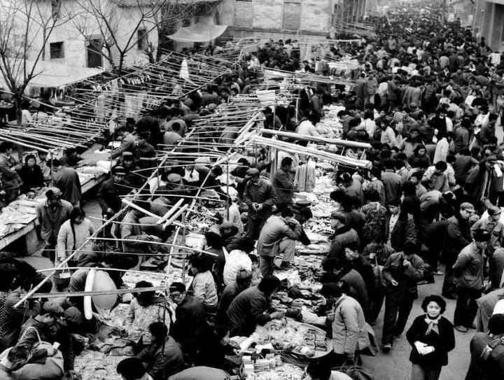 1982年，義烏湖清門馬路市場場景。拍友 金福根 攝