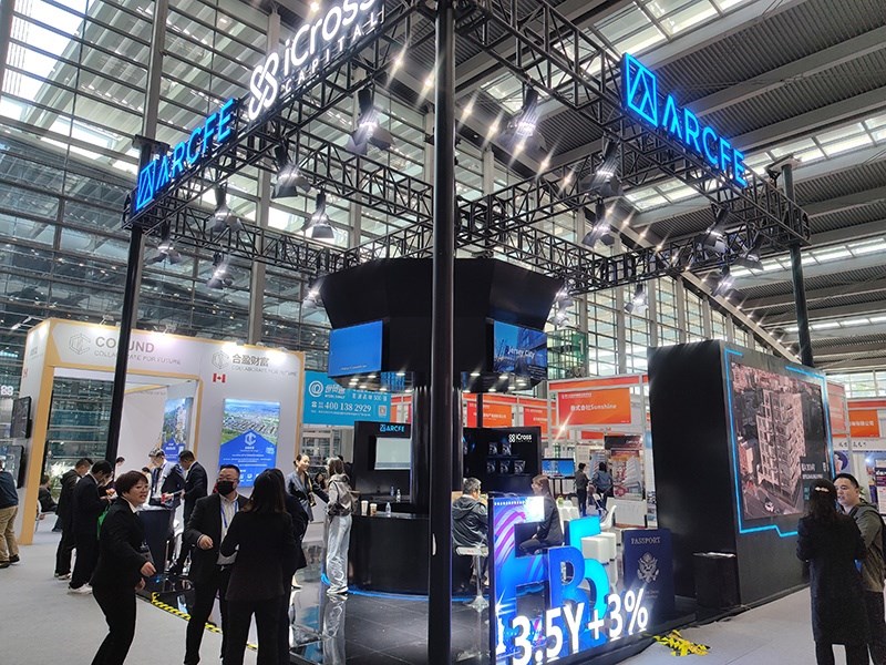 2023年12月16日，第十七屆深圳國際金融博覽會在深圳會展中心開幕，近300家金融機(jī)構(gòu)和企業(yè)攜手多款金融產(chǎn)品集中亮相。