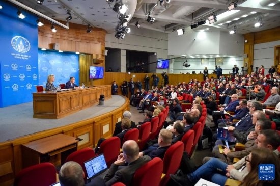 1月18日，在俄羅斯首都莫斯科，俄羅斯外長拉夫羅夫回答記者提問。新華社發(fā)（亞歷山大攝）