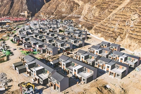 1月16日，門頭溝區(qū)齋堂鎮(zhèn)沿河口村，即將進(jìn)入內(nèi)部裝修環(huán)節(jié)的異地安置項(xiàng)目建設(shè)現(xiàn)場。