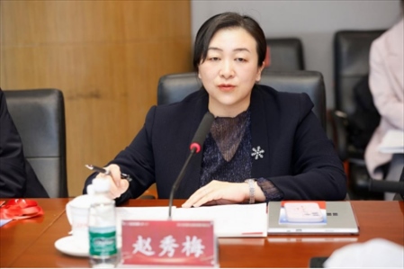 人民網(wǎng)輿情數(shù)據(jù)中心主任、人民在線總經(jīng)理趙秀梅發(fā)言