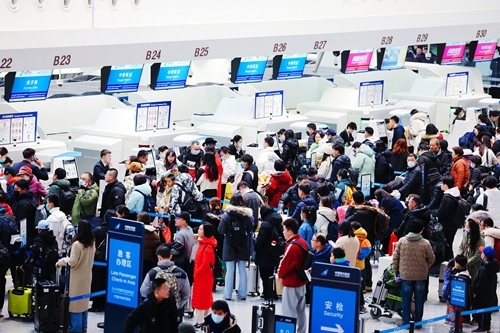 2024年春運(yùn)首日，大興機(jī)場(chǎng)預(yù)計(jì)保障進(jìn)出港旅客13.59萬人次。大興機(jī)場(chǎng)供圖
