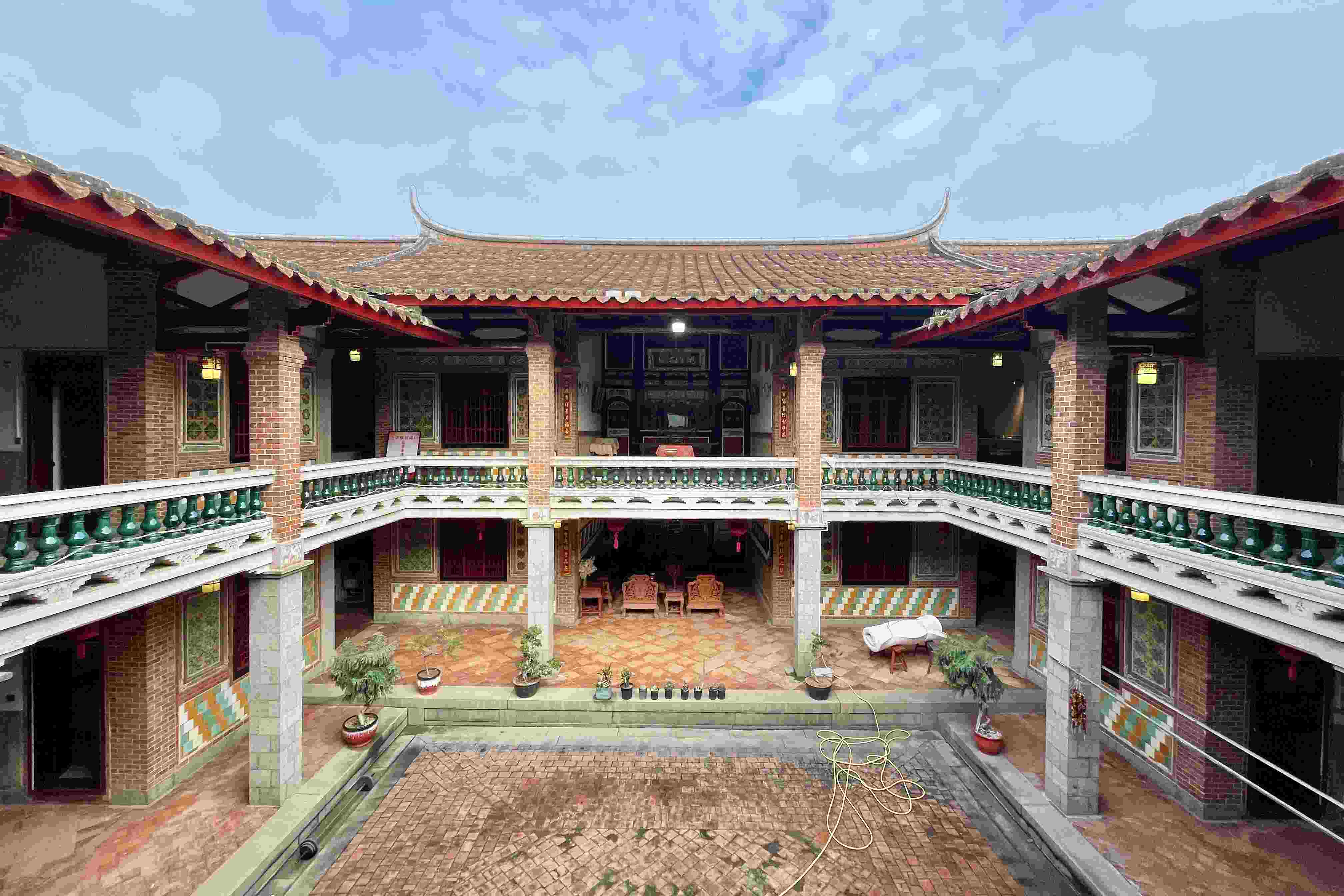 遠(yuǎn)峰厝。林瑤 攝