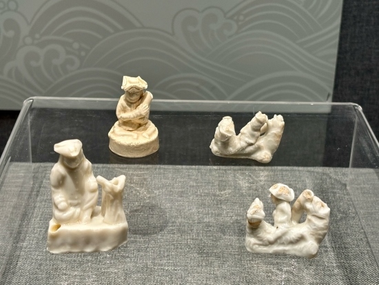 德化縣陶瓷博物館陳列的荷蘭人口哨。人民網(wǎng)記者 金慧慧攝