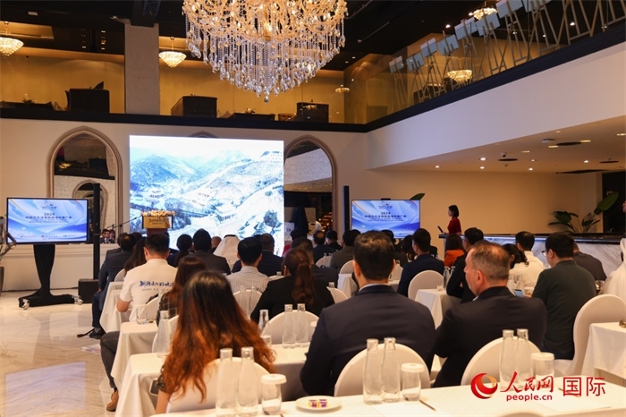 2日，“你好！中國(guó)”——2024中國(guó)北方冰雪旅游海外推廣季阿聯(lián)酋專場(chǎng)活動(dòng)在阿聯(lián)酋迪拜舉行。人民網(wǎng)記者任皓宇攝