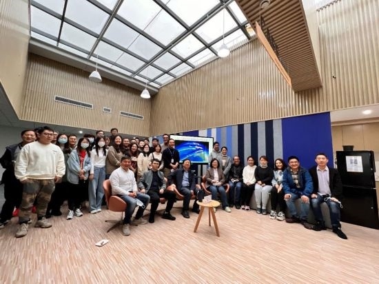 團(tuán)隊(duì)歷史照片。（中國(guó)科學(xué)院上海光學(xué)精密機(jī)械研究所供圖）