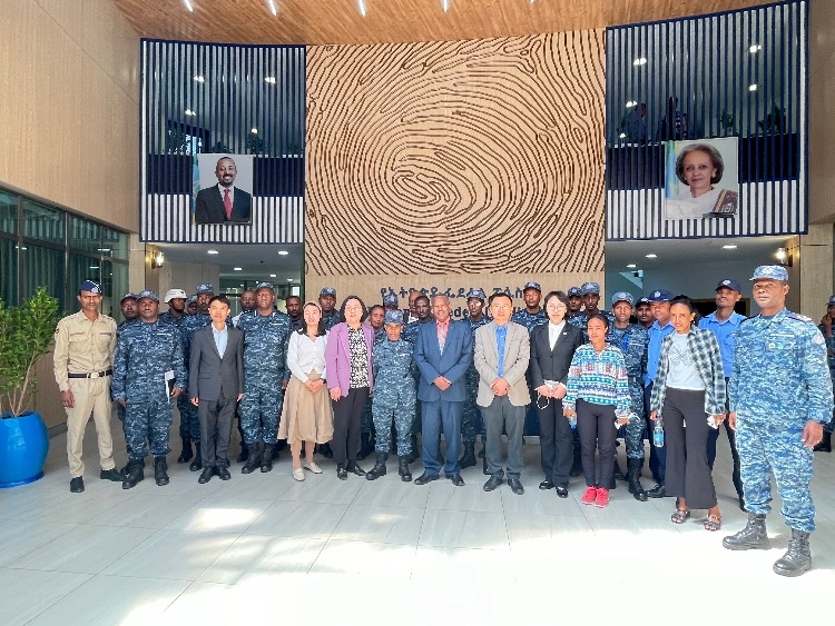 圖為埃塞俄比亞聯(lián)邦警察中文培訓班開班儀式現(xiàn)場。亞的斯亞貝巴大學孔子學院供圖