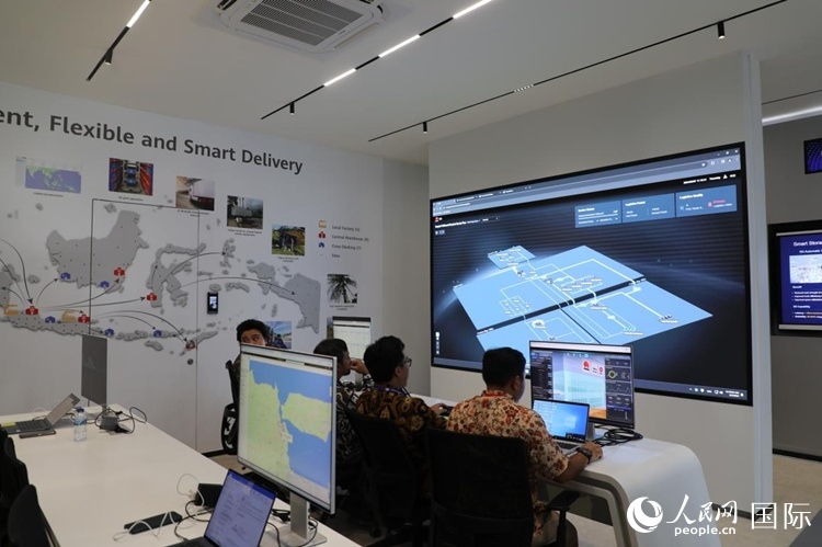 華為5G創(chuàng)新中心內(nèi)景。人民網(wǎng)記者 曹師韻攝