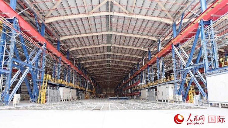 已移交業(yè)主的C201船體車間。人民網(wǎng)記者管克江攝