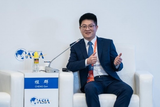 3月27日，猿輔導(dǎo)集團副總裁、人工智能研究院院長程群在分論壇上發(fā)言。新華社記者 曹夢瑤 攝