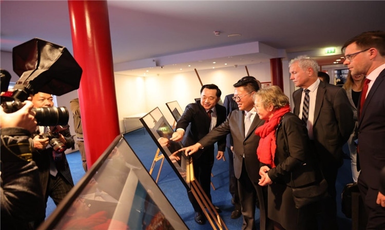 “絲路明珠--杜伊斯堡上海電影周”開(kāi)幕。依琳攝