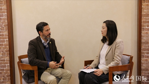 阿根廷布宜諾斯艾利斯大學(xué)阿根廷—中國研究中心主任、阿根廷知名漢學(xué)家畢嘉宏（Ignacio Villagran）接受人民網(wǎng)記者專訪。人民網(wǎng)記者 周雨攝