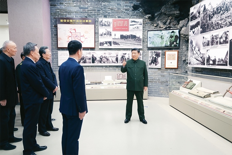 2024年2月1日至2日，中共中央總書記、國家主席、中央軍委主席習(xí)近平來到天津，看望慰問基層干部群眾。這是2日上午，習(xí)近平在平津戰(zhàn)役紀(jì)念館考察。 新華社記者 鞠鵬/攝