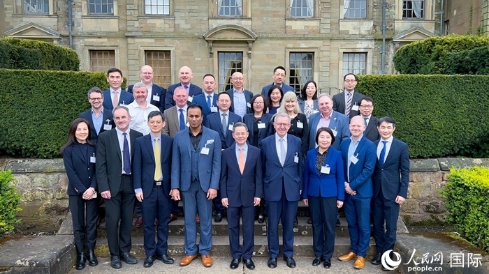 論壇嘉賓合影。人民網(wǎng) 郭錦標(biāo)攝