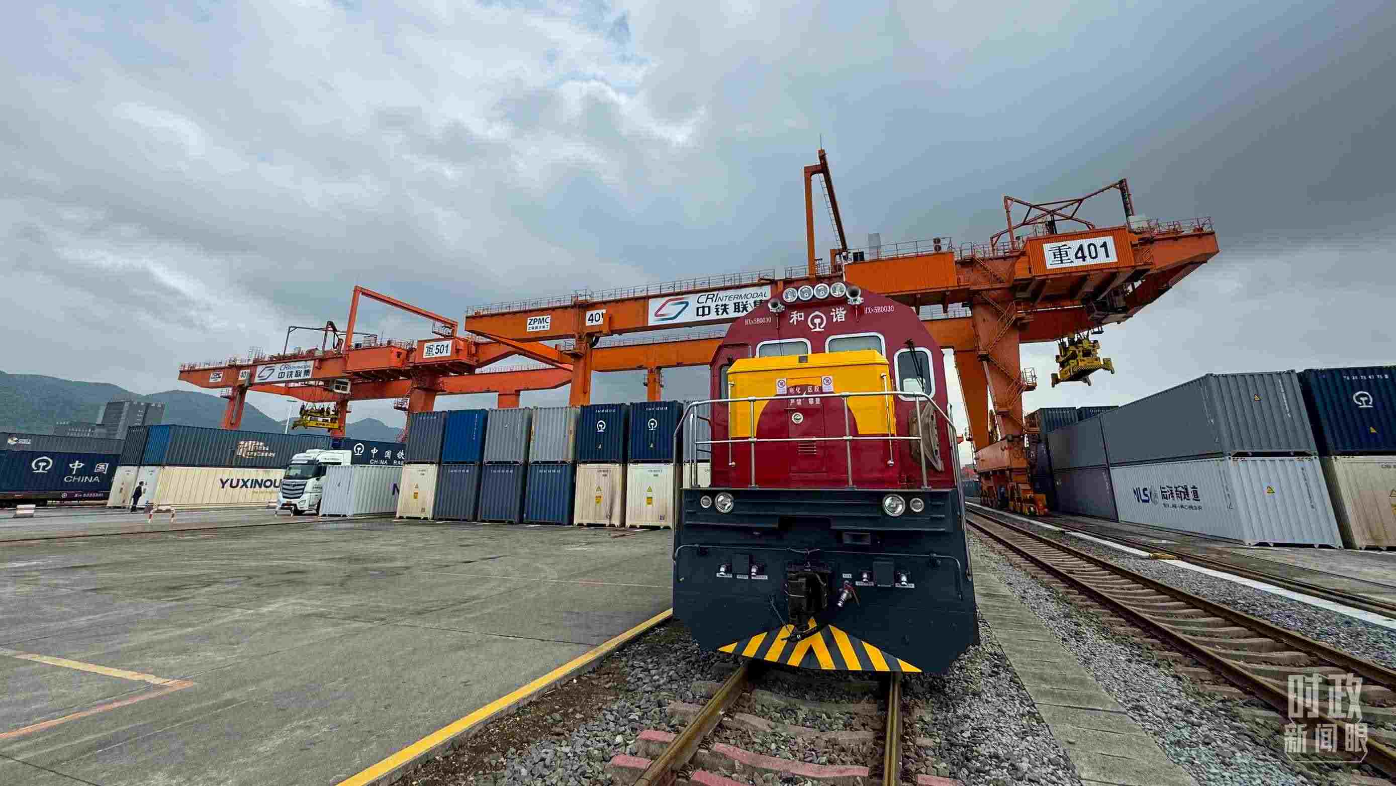 △重慶國際物流樞紐園區(qū)。（總臺央視記者許永松拍攝）