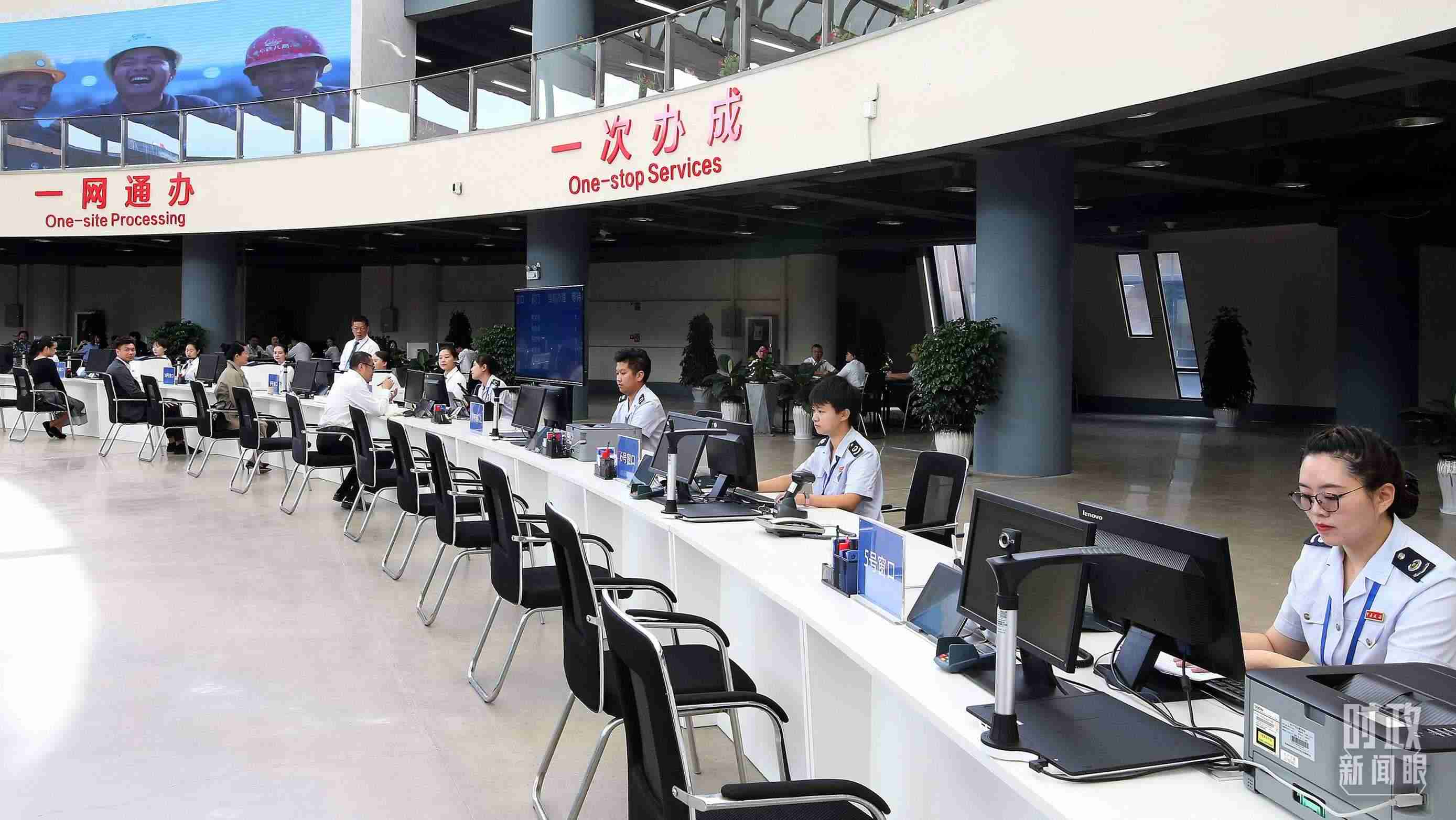 △中國（云南）自由貿易試驗區(qū)昆明片區(qū)綜合服務中心。（圖/視覺中國）