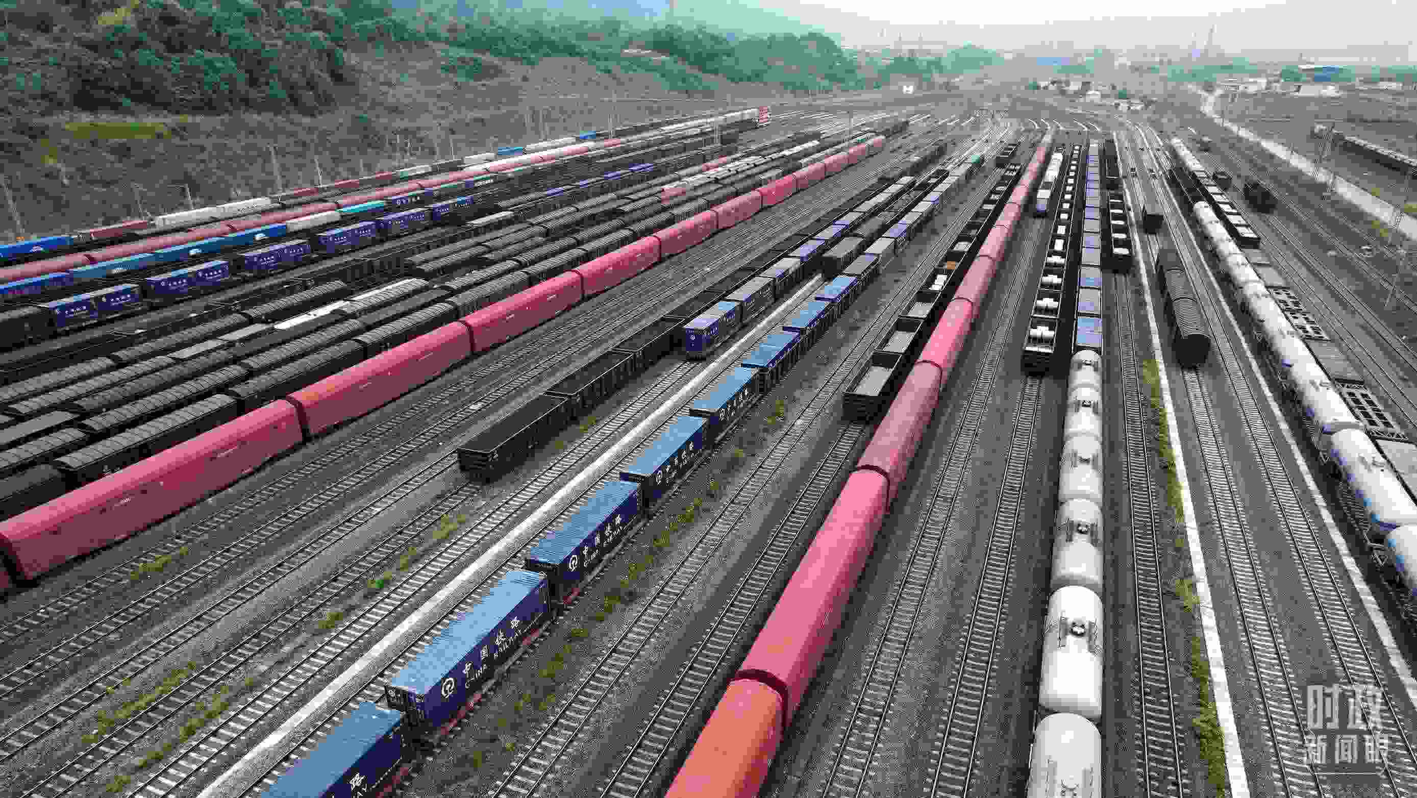 △重慶國(guó)際物流樞紐園區(qū)。（總臺(tái)央視記者范凱拍攝）