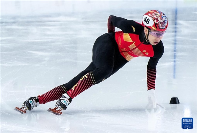 2024年2月18日，第十四屆全國冬季運動會短道速滑（公開組）男子1000米決賽，孫龍奪得冠軍，圖為吉林隊選手孫龍在比賽中。新華社記者 李博 攝