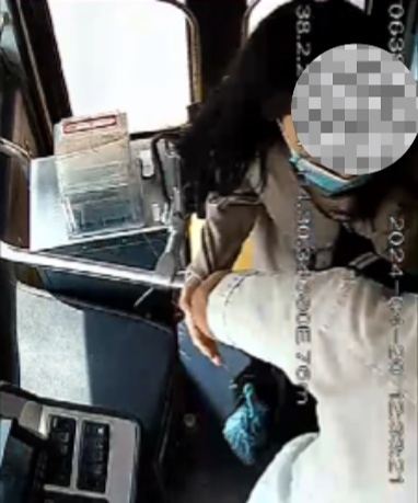 公交車上他一聲大吼！魏杰，好樣的！