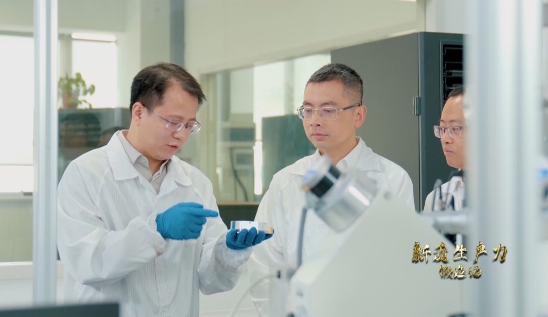 長(zhǎng)沙巴斯夫杉杉電池材料研究院，正在進(jìn)行電池材料研究。