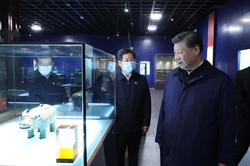 △2022年10月28日，習近平總書記在河南安陽市殷墟博物館考察。