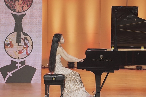 會(huì)議現(xiàn)場(chǎng)。學(xué)校供圖