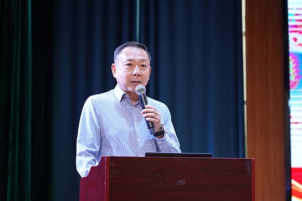 北京大鸞翔宇慈善基金會理事長、周恩來侄外孫沈清講述周恩來的讀書故事。