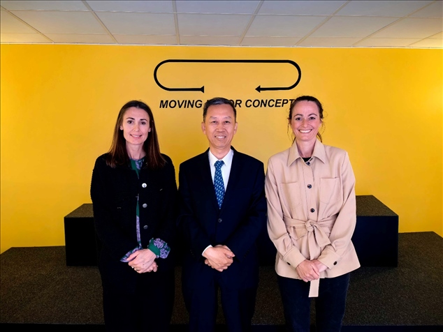 中國(guó)駐瑞典大使崔愛民應(yīng)邀參訪瑞典牧夫樂公司。中國(guó)駐瑞典大使館供圖