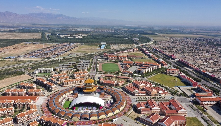 這是2022年9月7日拍攝的寧夏銀川市閩寧鎮(zhèn)（無人機(jī)照片）。新華社記者 馮開華 攝