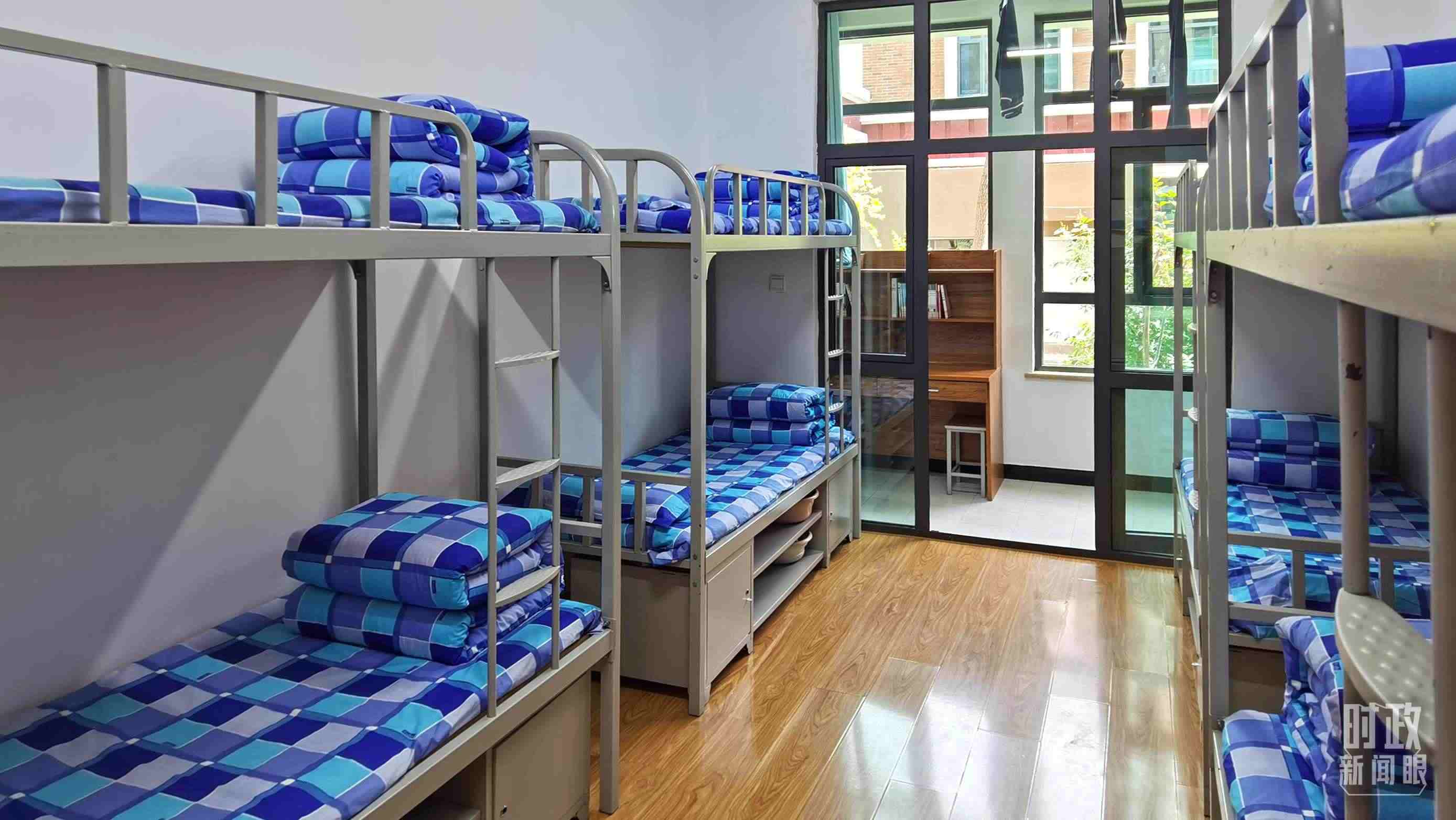 △果洛西寧民族中學宿舍樓。（總臺央視記者郭鴻拍攝）