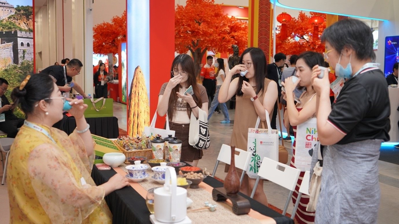 寧夏非遺八寶茶互動展示。 吉隆坡中國文化中心供圖