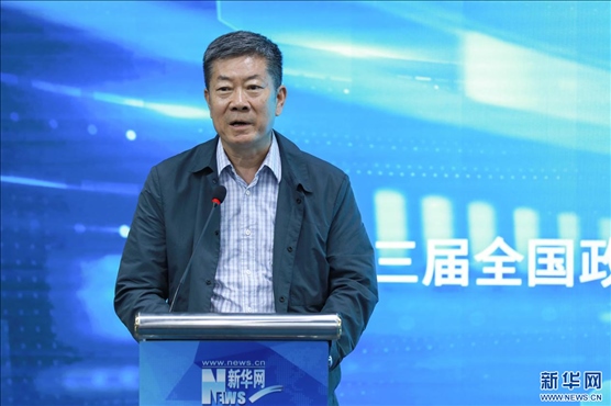 中國版權(quán)協(xié)會理事長、第十三屆全國政協(xié)文化文史和學習委員會副主任、新聞出版總署原副署長、國家版權(quán)局原副局長閻曉宏現(xiàn)場致辭