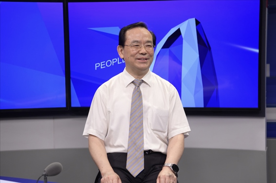 中國人民大學(xué)法學(xué)院教授、博士生導(dǎo)師楊建順。人民網(wǎng)記者 王曉嘯攝