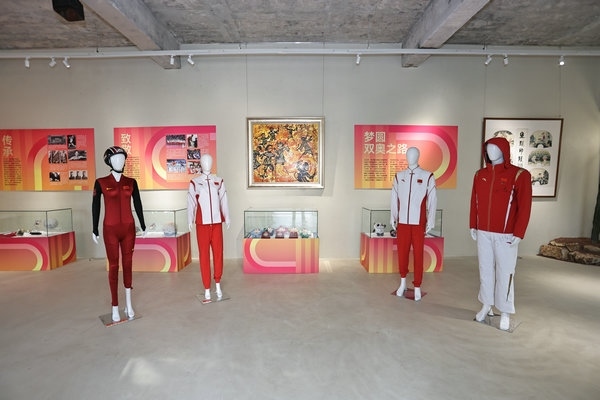 “揚帆起航 為巴黎喝彩”中國體育文化展展廳。 主辦方供圖