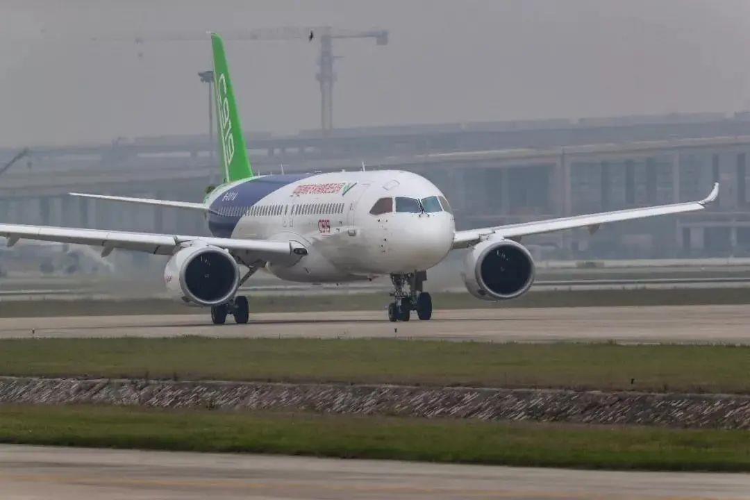 從一扇“門”、一座“城”、兩張“網(wǎng)”，看浦東新區(qū)改革常新