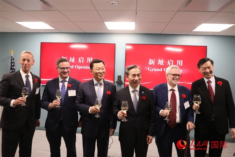 4、美中貿(mào)易全國委員會會長克雷格·艾倫、美國商會高級副會長傅瑞偉等美國工商界代表出席活動。 人民網(wǎng)記者 李志偉攝