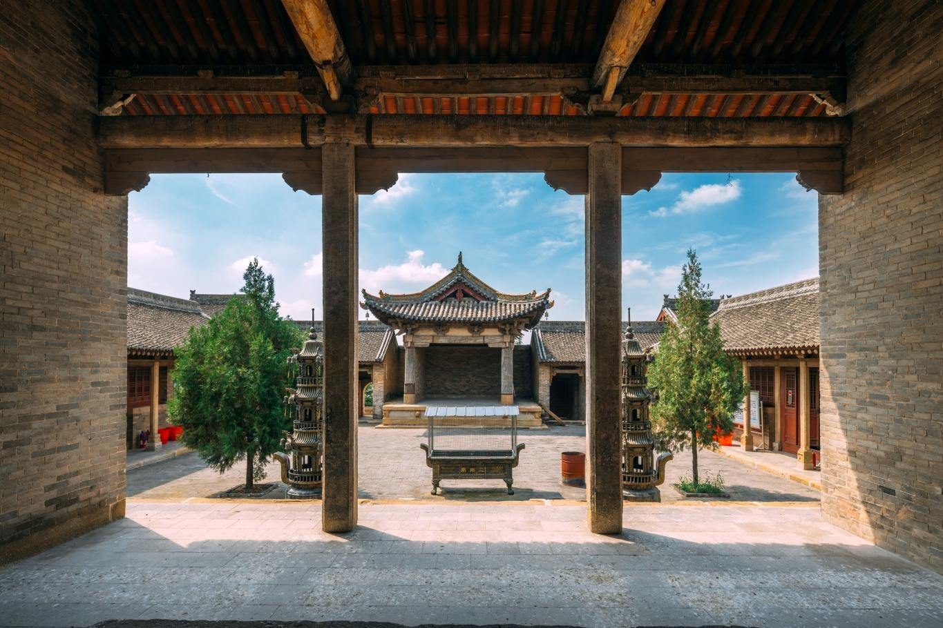 高平市王報村二郎廟金代戲臺。蘇唐詩攝