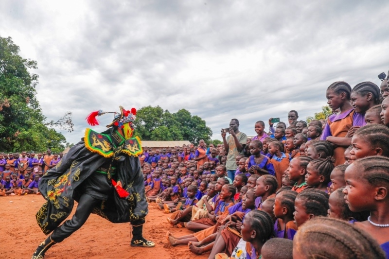 傳統(tǒng)川劇變臉表演。王軍杰攝