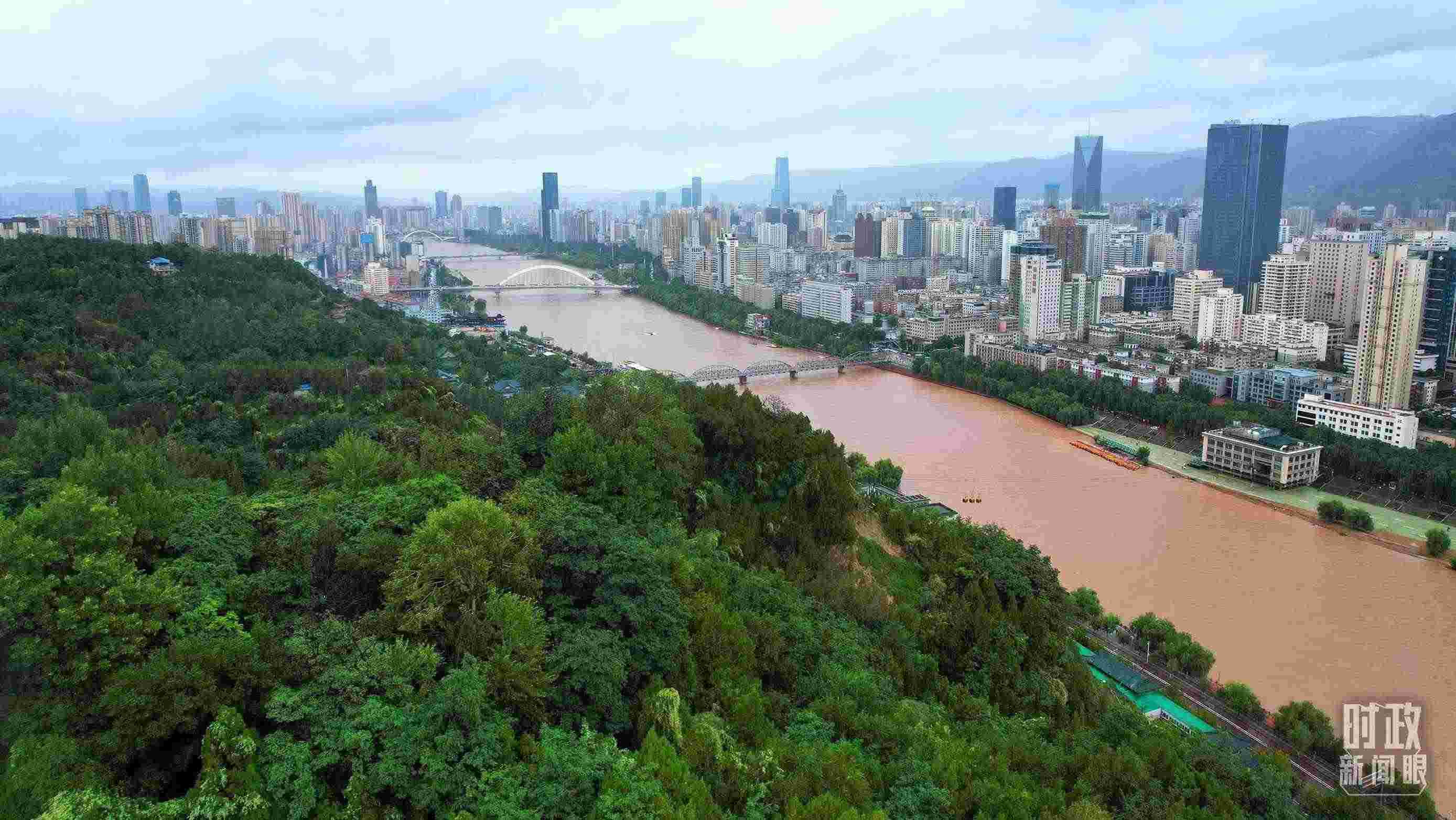 △黃河蘭州段。（總臺(tái)央視記者范凱拍攝）