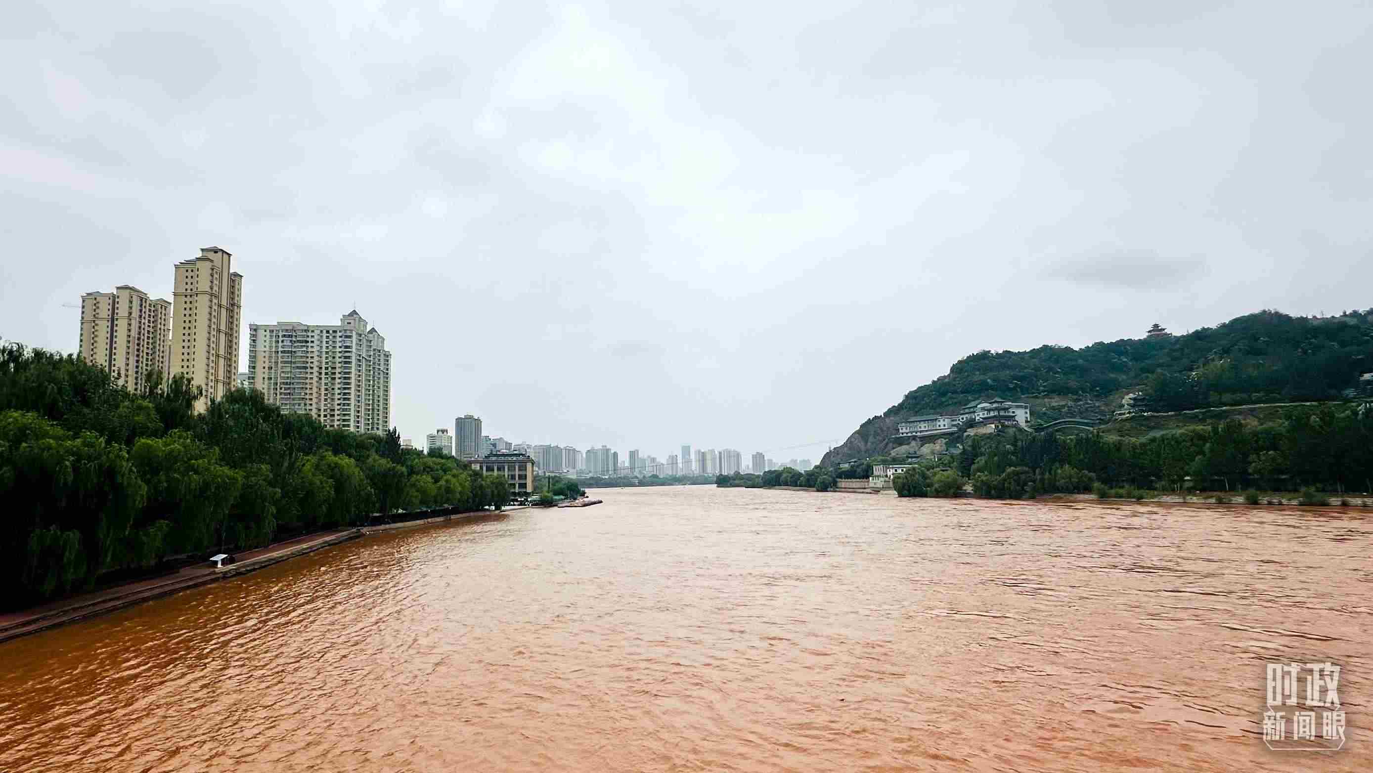 △黃河蘭州段。（總臺(tái)央視記者范一鳴拍攝）