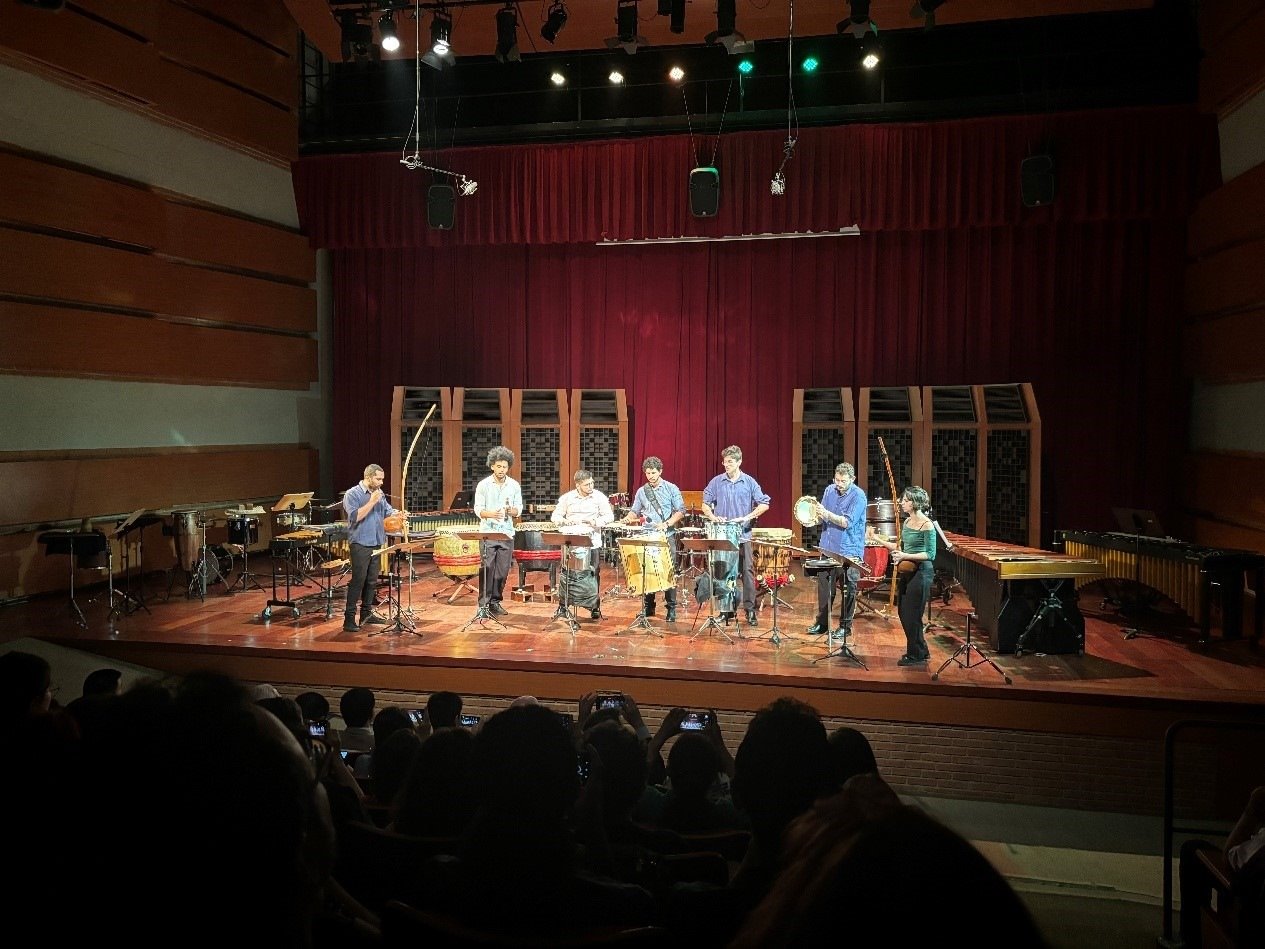 圣保羅州立大學(xué)藝術(shù)學(xué)院打擊樂團在活動上表演精彩的節(jié)目。 圣保羅州立大學(xué)孔子學(xué)院供圖