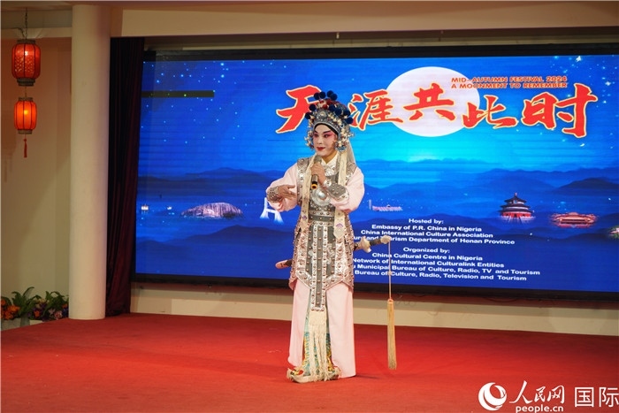 曲劇表演。人民網(wǎng)記者 姜宣攝