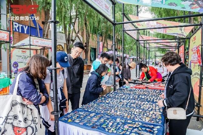 “潮燃運(yùn)動(dòng)節(jié)”吸引了大量民眾參與。主辦方供圖