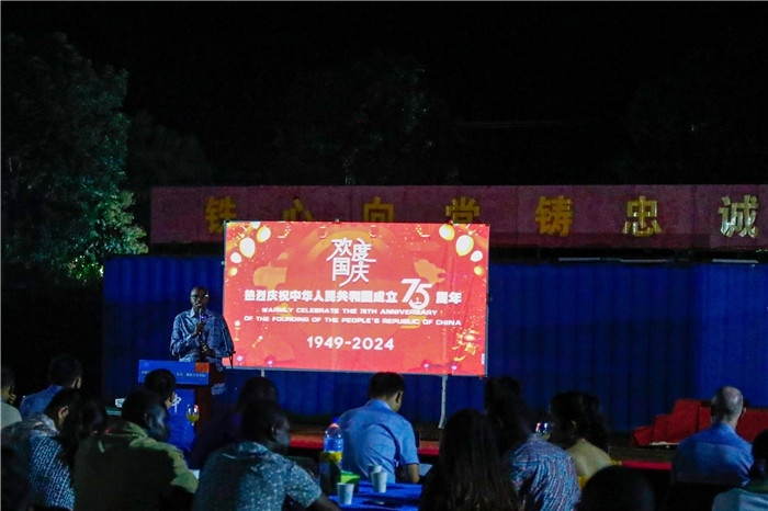 圖3-聯南蘇團代表發(fā)言（孫千攝）