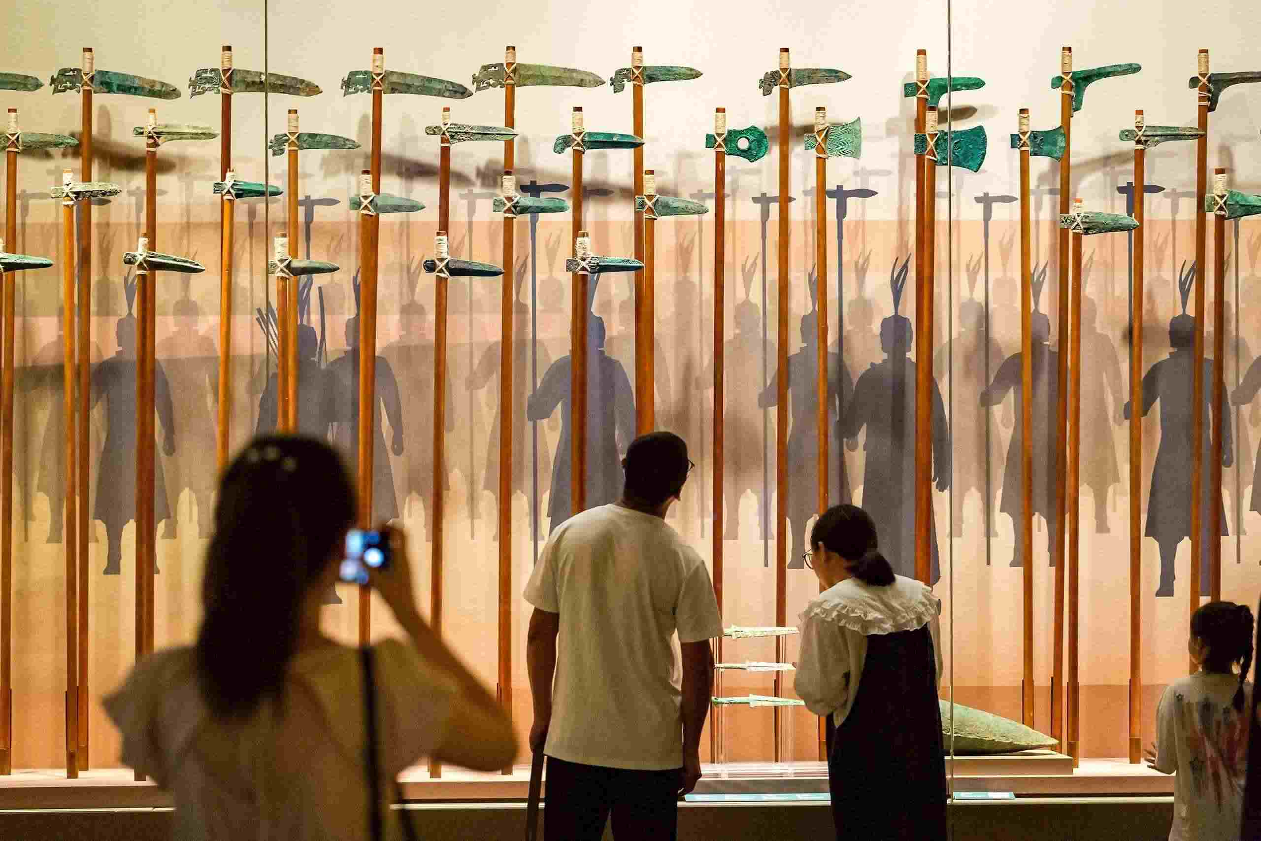△2024年8月25日，游客在河南省安陽市殷墟博物館參觀。