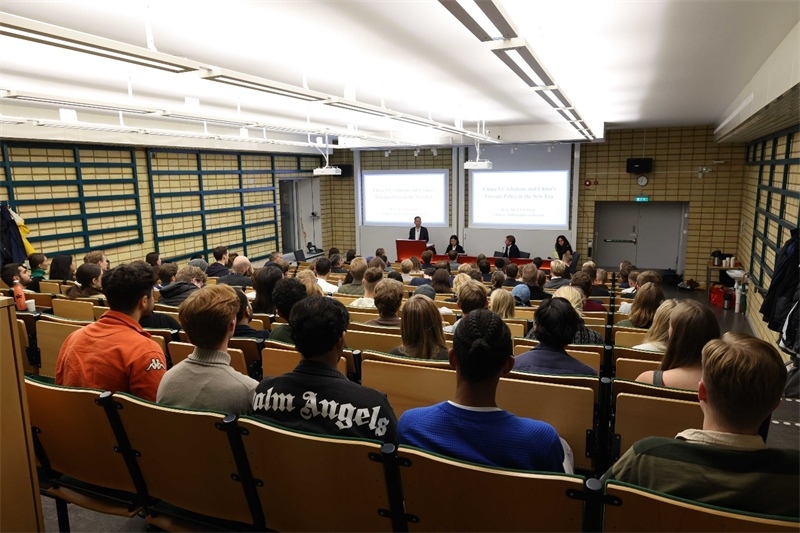 中國(guó)駐瑞典大使崔愛(ài)民訪問(wèn)烏普薩拉大學(xué)并發(fā)表演講。中國(guó)駐瑞典大使館供圖