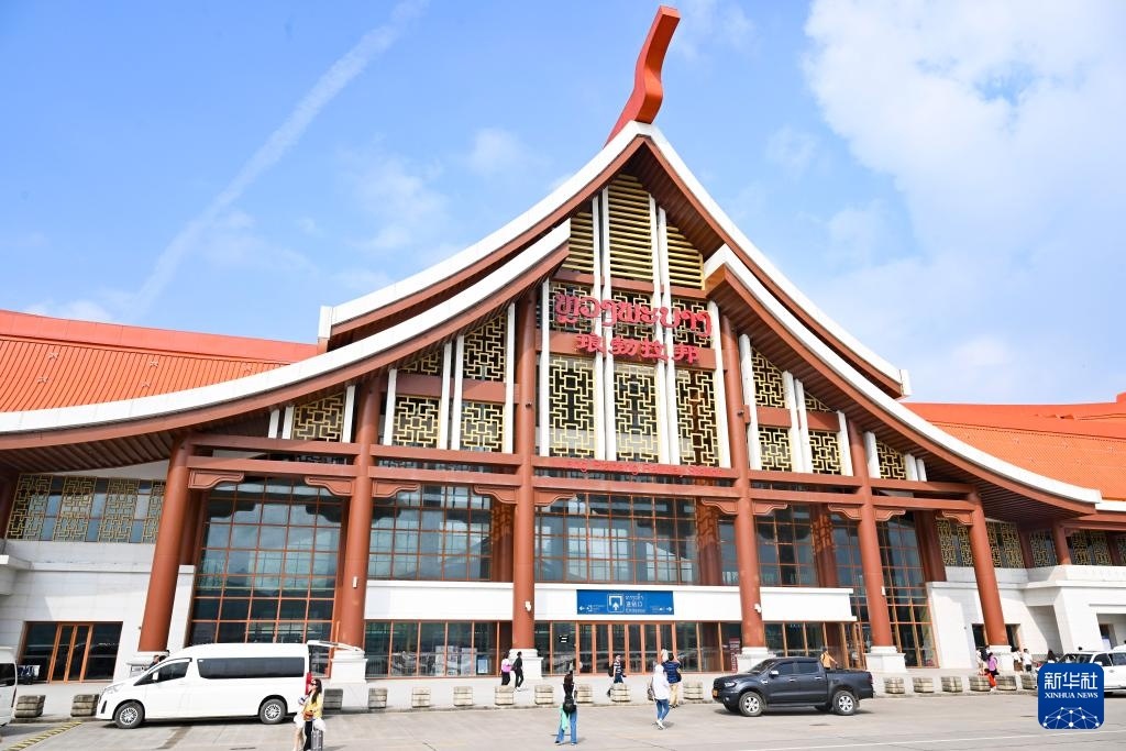 這是10月12日在老撾拍攝的瑯勃拉邦車站。新華社記者 程一恒 攝